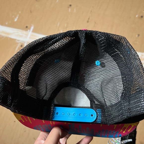 EDC Electric Daisy Carnival Paint Drip Men’s Cap Insomniac Trucker Hat Snap - Picture 6 of 7